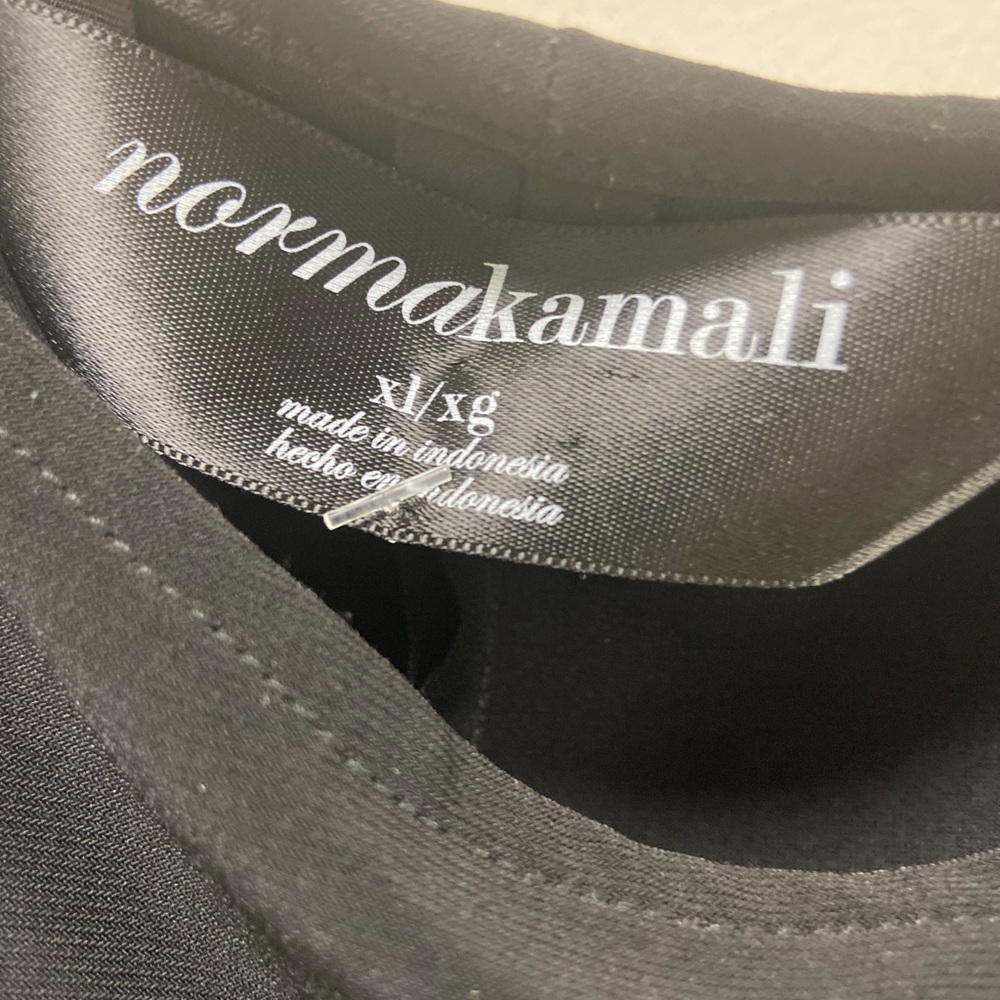 Norma Kamali, black batwing dolman sleeve extra large top - Picture 2 of 4